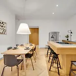 Spacious Stylish In Centre * Pressburg