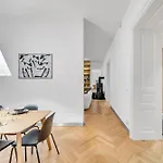 Apartment Spacious Stylish In Centre Bratislava