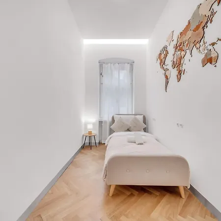 Spacious Stylish In Centre Lägenhet