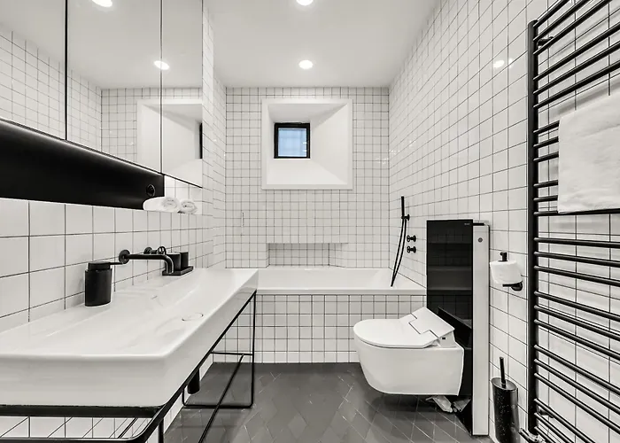 Spacious Stylish In Centre Апартаменти Братислава