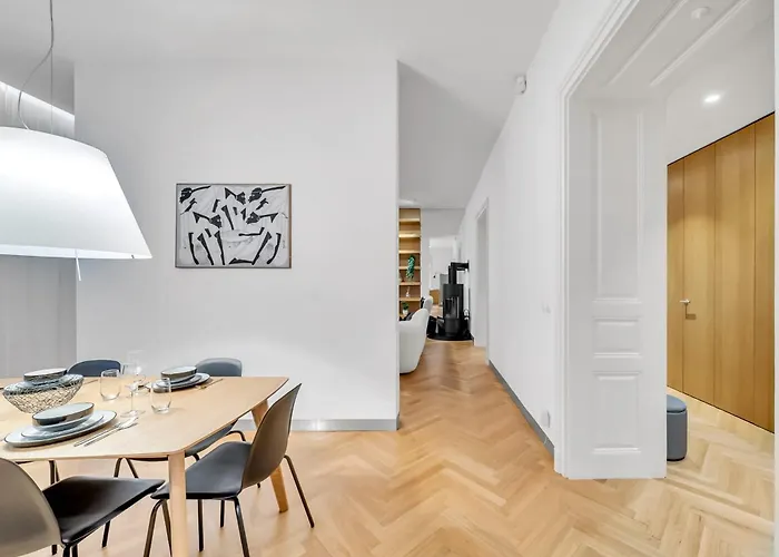 Lägenhet Spacious Stylish In Centre Bratislava